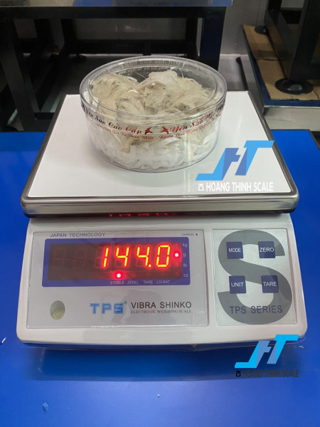 Cân điện tử 3kg dòng cân được CTY Cân Điện Tử Hoàng Thịnh cung cấp trên toàn quốc, báo giá cân 3kg vui lòng liên hệ 0966.105.408 ưu đãi giảm giá 10% ngay hôm nay